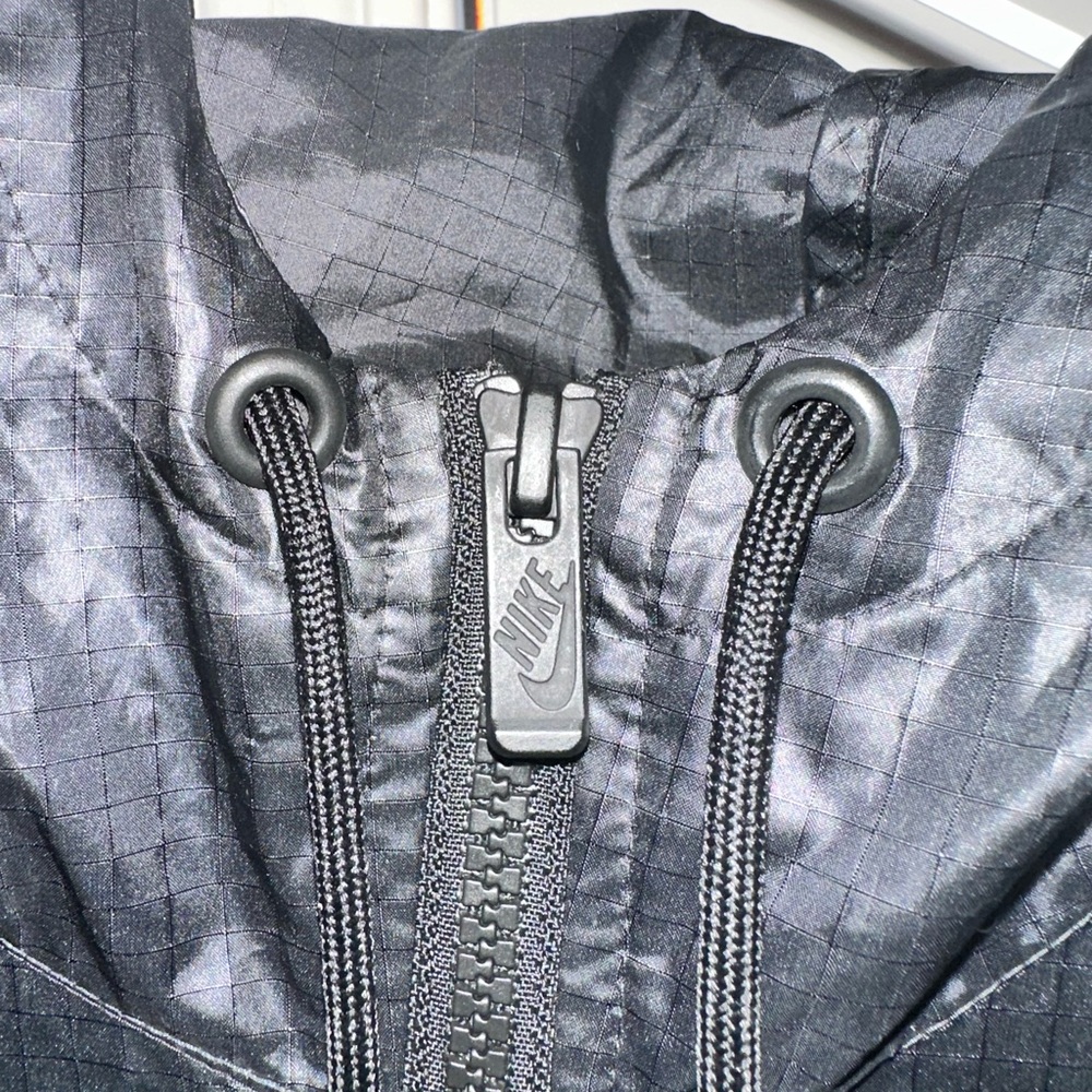 Nike Black Ripstop Hooded Jacket - Picture 4 of 10